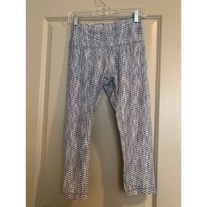 Lululemon mid rise crop leggings